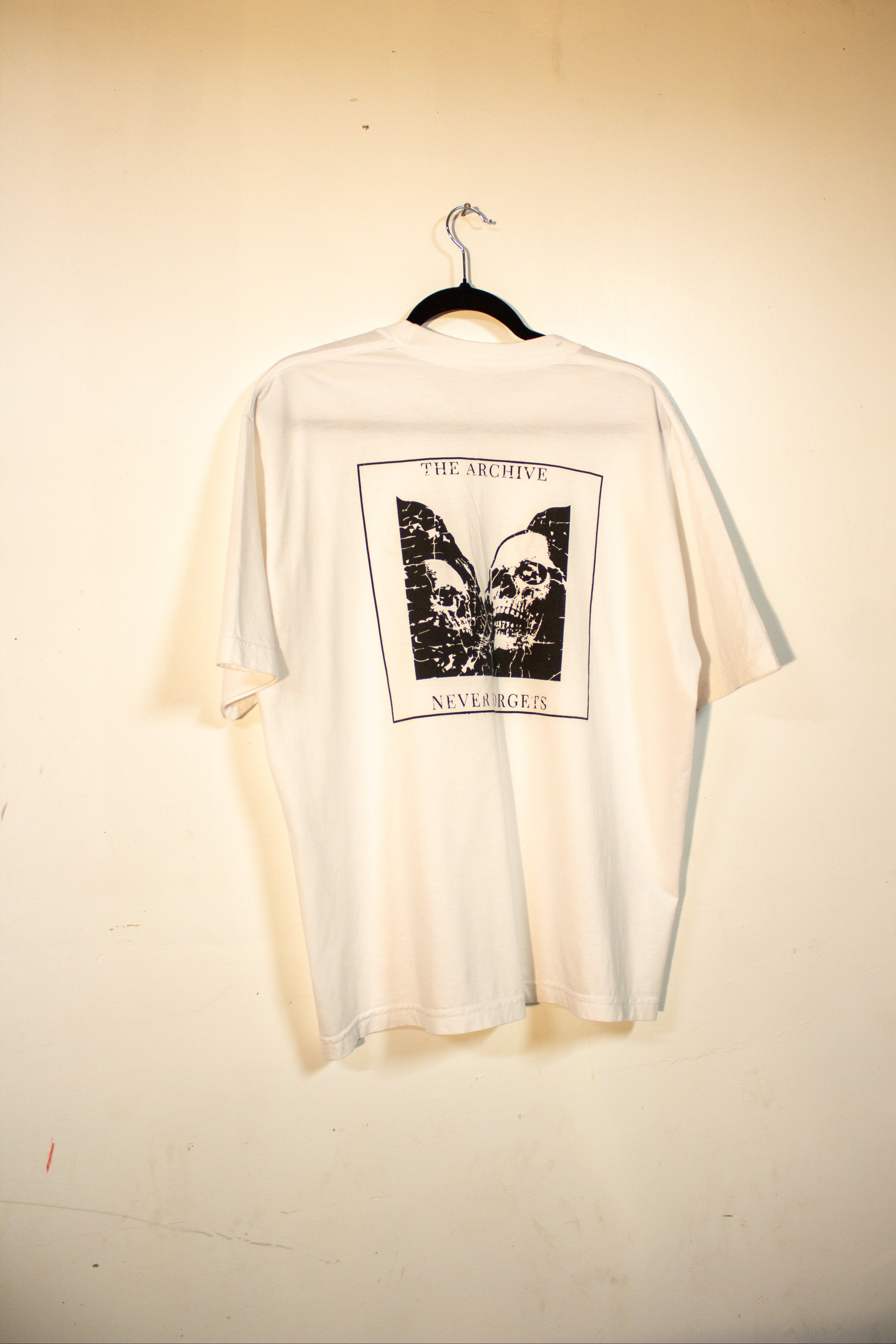 white vintage tee